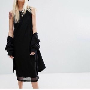 NWT - URBAN OUTFITTERS